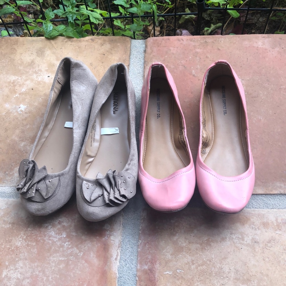Two pairs of ballet flats size 6 Great condition